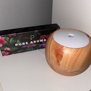 Diffuser + Full bottles of essential oils!